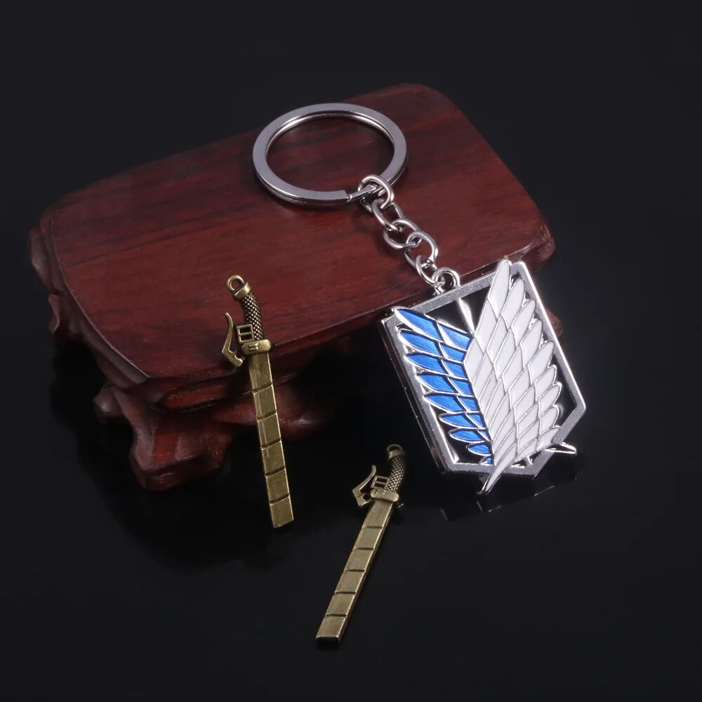 Venta al por mayor, collares de 20 piezas de ataque a los Titanes, alas de la libertad, legión de exploración, Cosplay, collar con colgante de llave Eren para mujeres y hombres