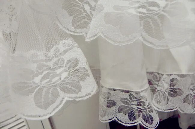 Dulce blanco/negro Cosplay Pettiskirt encaje Lolita enagua/falda tutú