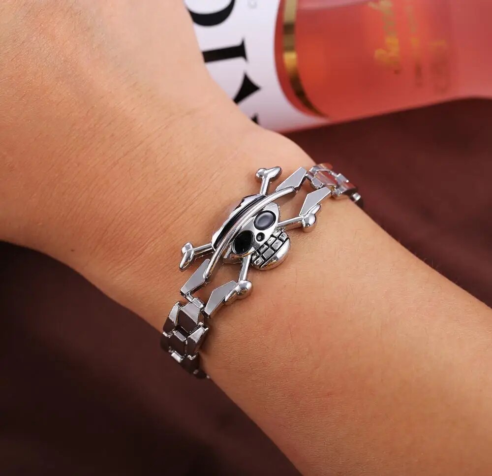 Pulseras de acero Accesorios de cosplay de anime caliente Brazalete de metal