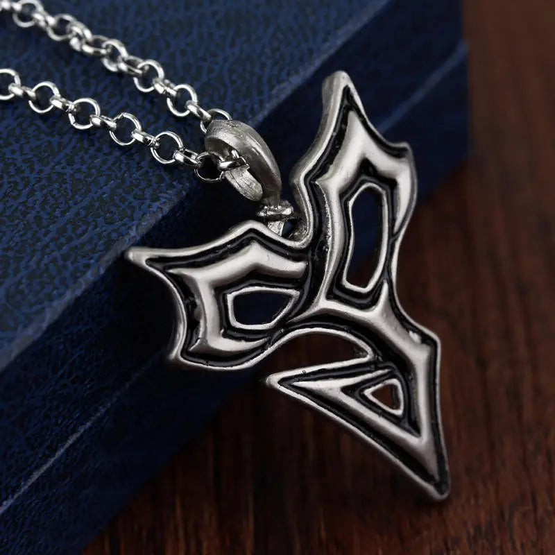 Fashion Final Fantasy X Tidus Pendant Necklace Cosplay Japan Anime Necklace Inspired Cartoon Jewelry for Anime Lovers 4.7