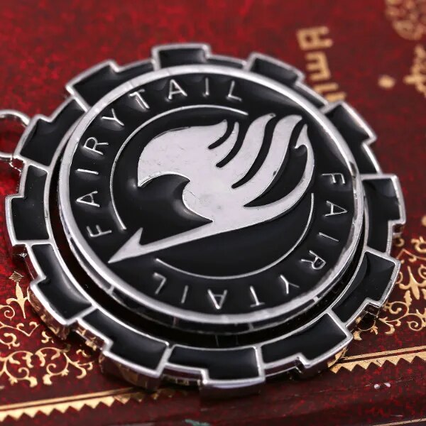 Los llaveros de Anime Fairy Tail pueden girar la cadena de llaves, llaveros colgantes para Cosplay para regalo de colección de llaves de coches