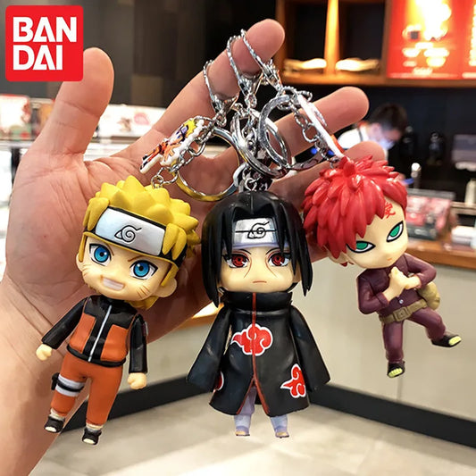 Anime Naruto modelo de figuras de acción llaveros accesorios dibujos animados Akatsuki Uchiha Itachi Cool Stuff modelo juguetes llavero colgante