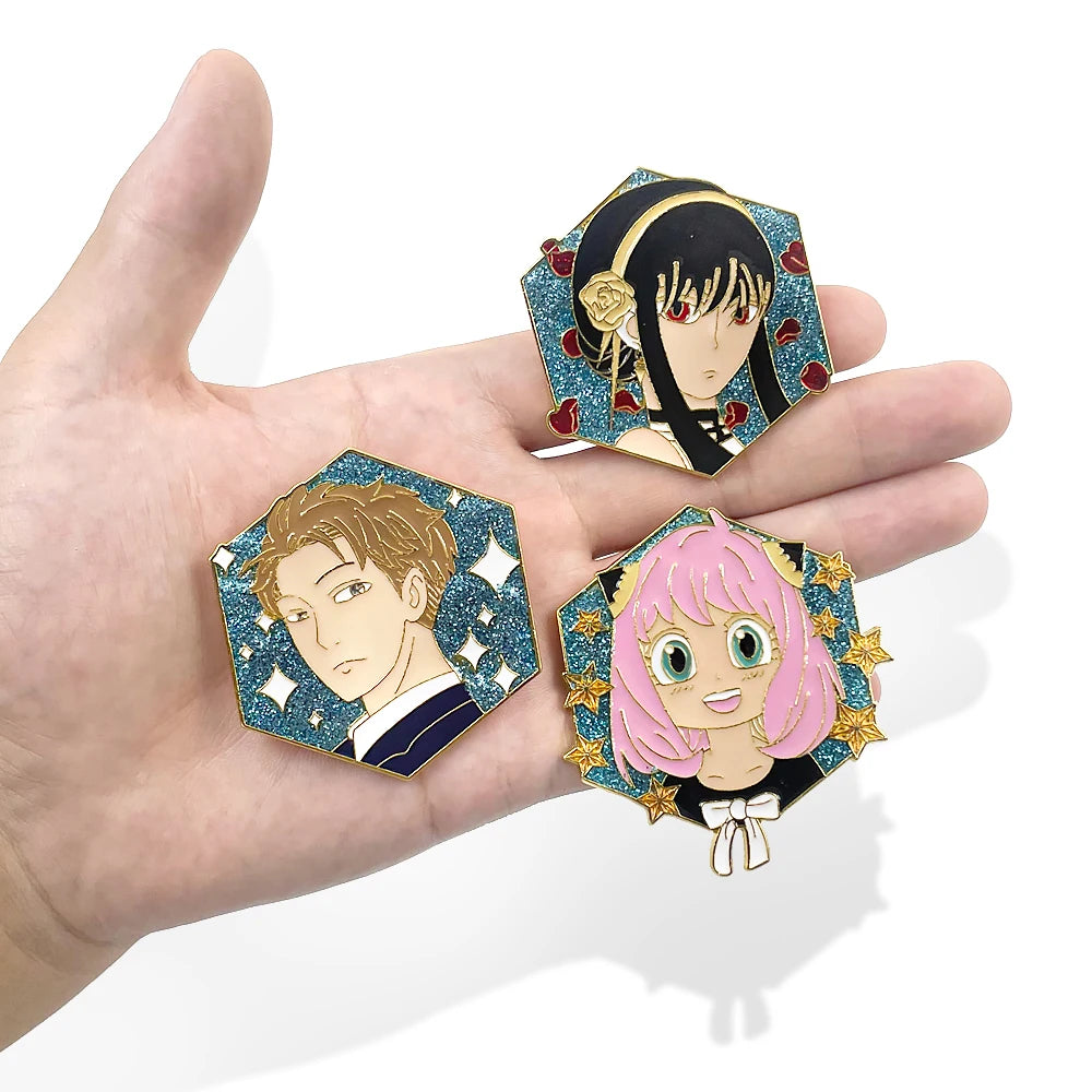 Broche de alfileres esmaltados de la familia Spy X de Anime, 12 estilos, Yor Forger Anya Loid, insignia, broches, botón colgante, decoración, colección de juguetes