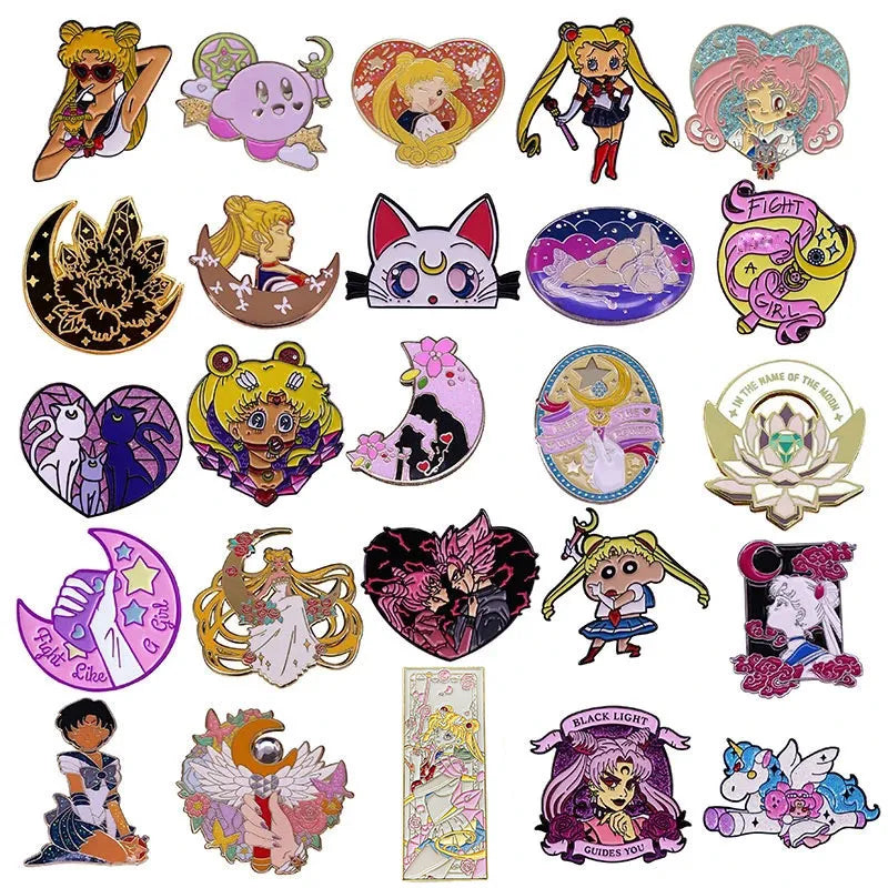 Alfileres esmaltados de Sailor Moon para mujer, broche de dibujos animados de Metal con forma de Luna mágica, insignias para solapa y cuello, regalos de joyería